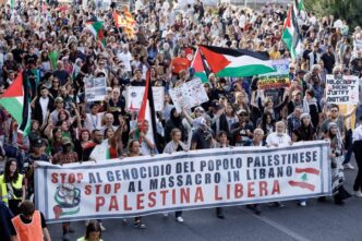 Grande Manifestazione A Roma P