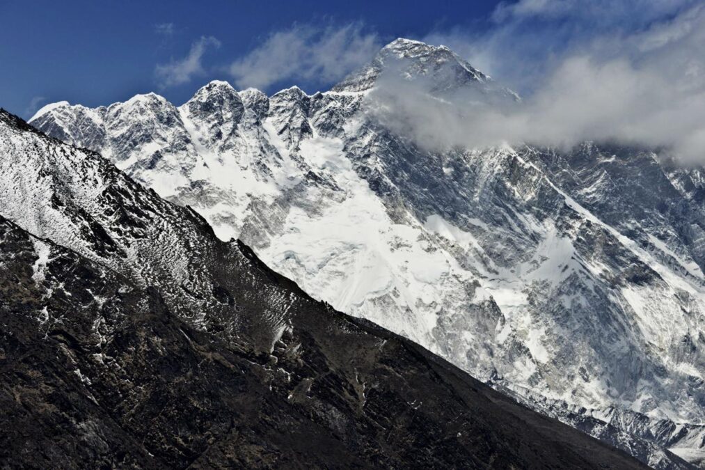 Il monte Everest la vetta piu