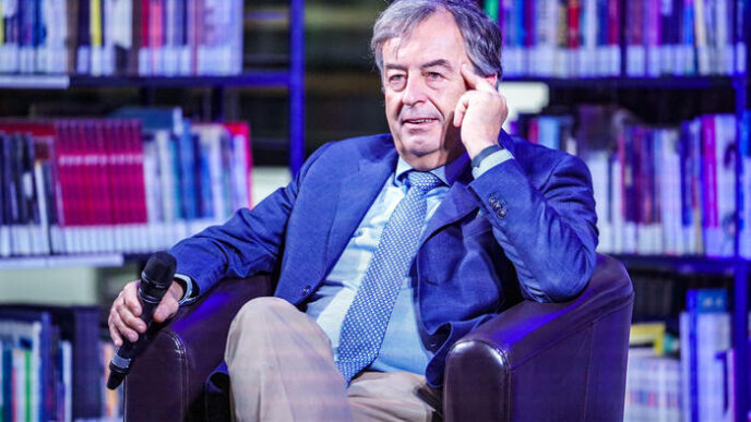 Il Virologo Burioni Critica As