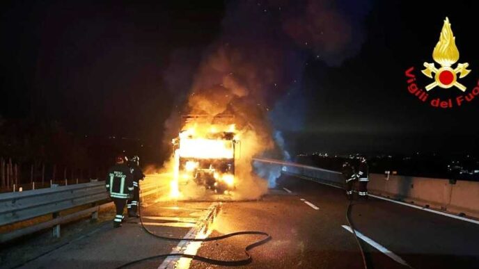 Incendio Su A253A Traffico Bloc