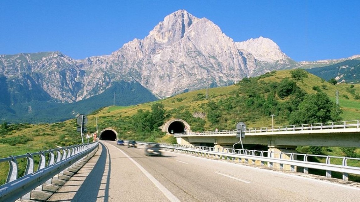 Innalzamento dei valori di torbidità nell’acqua del Traforo del Gran Sasso: riuscirà Italferr a riprendere i lavori?