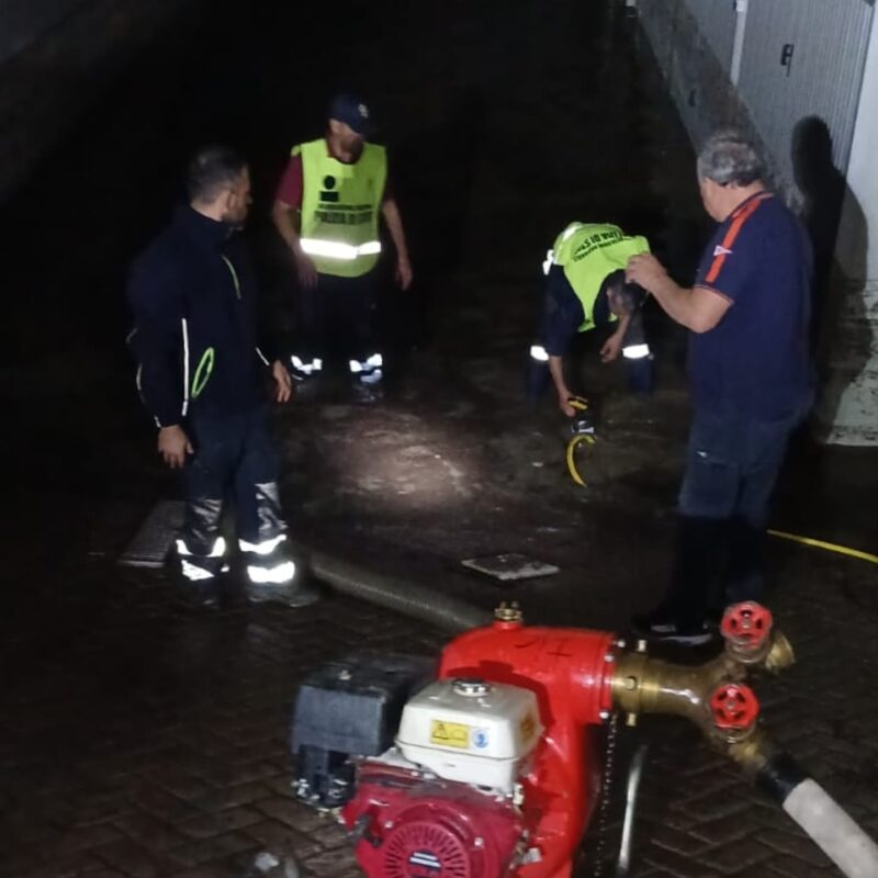 Maltempo a Civitavecchia: nubifragio provoca danni e chiusure stradali, ma nessun ferito