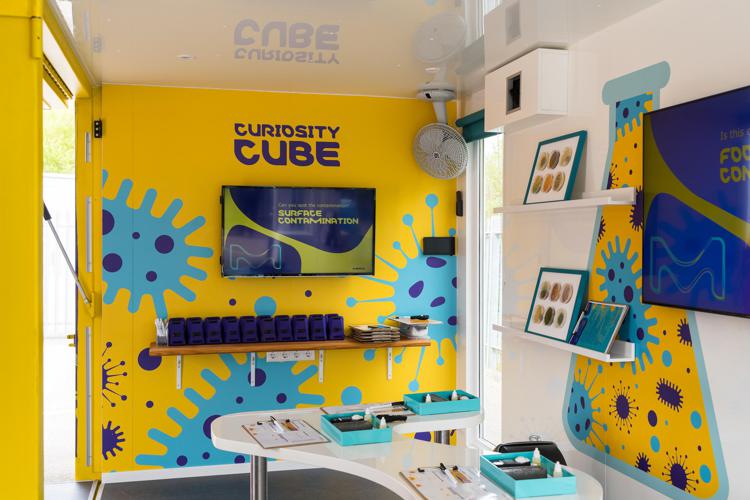 Merck Lancia Il Curiosity Cube