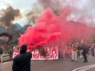 Milano In Fermento3A Corteo Con