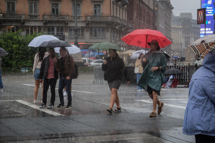 Milano Sotto La Pioggia Disag