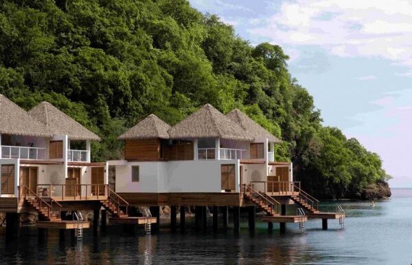 Nuove Vincy overwater villas3A