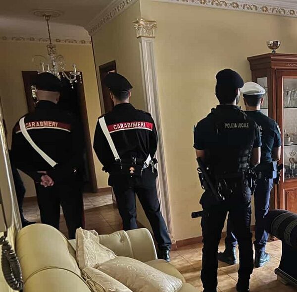 Operazione di legalità a Ciampino: dissequestrato alloggio Ater occupato dal clan Casamonica