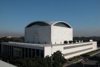 Palazzo Dei Congressi Delleur