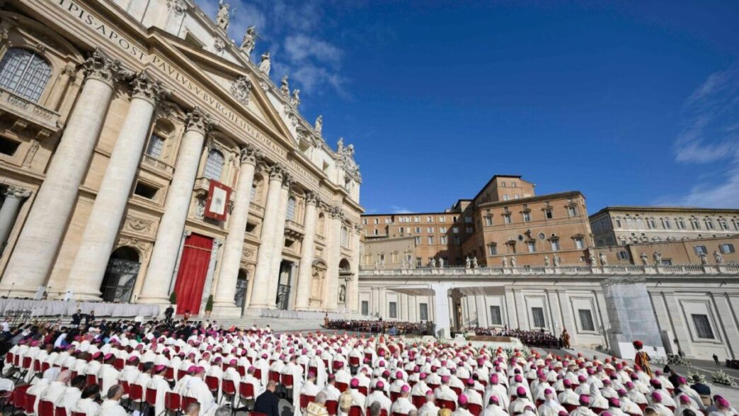 Papa Francesco Presiede La Mes