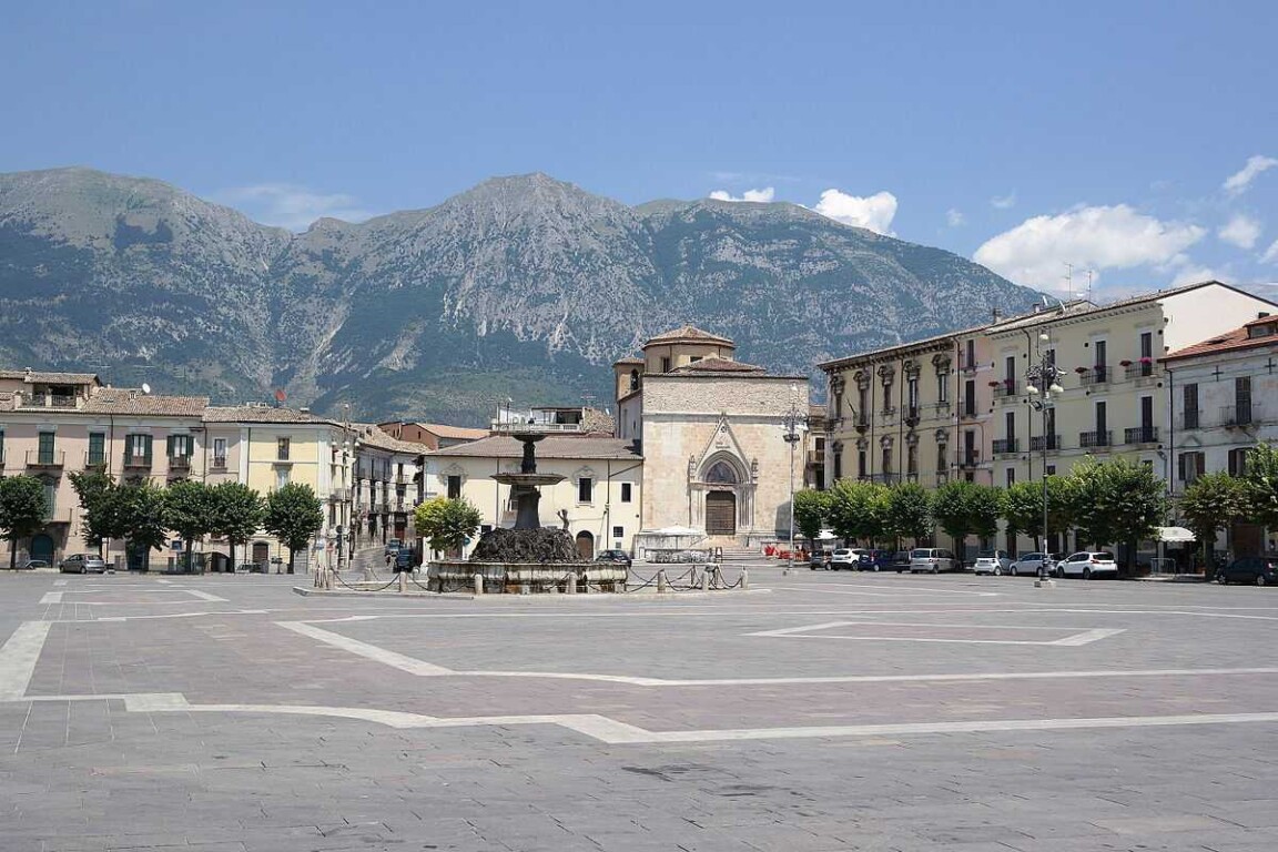 Parcheggio di Santa Chiara a Sulmona: ora aperto h24 per turisti e residenti