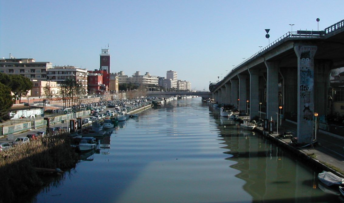 Pescara: agenzia di soccorso salva la vita a un giovane in difficoltà nel fiume