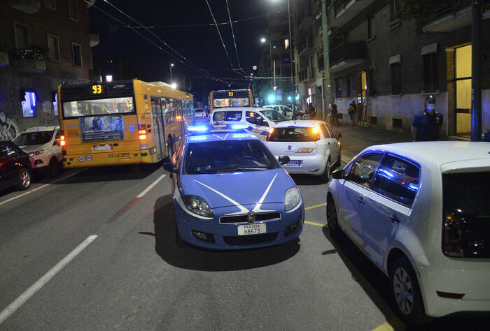 Rapina Su Un Bus A Milano3A Arr