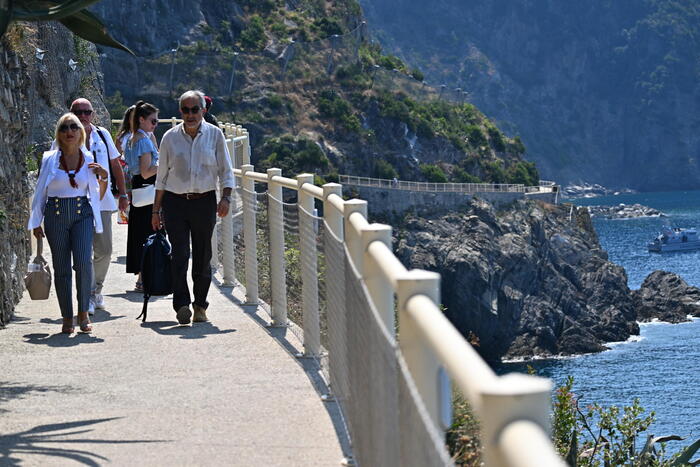 Riapertura della Via dell’Amore: nuove regole e polemiche tra i comuni