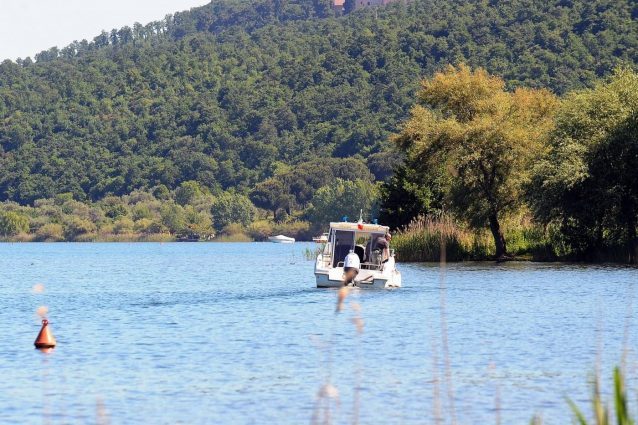 Ricerche in corso per un militare disperso durante un addestramento al lago di Bolsena