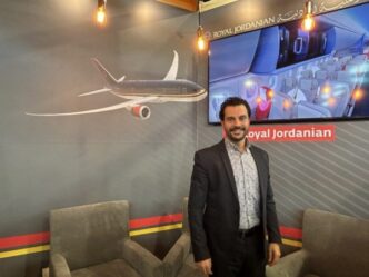 Royal Jordanian continua a inv