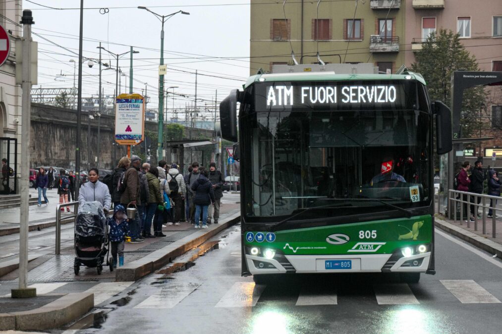 Sciopero Nazionale del 18 Ottobre: Conseguenze su Trasporti e Settori Pubblici