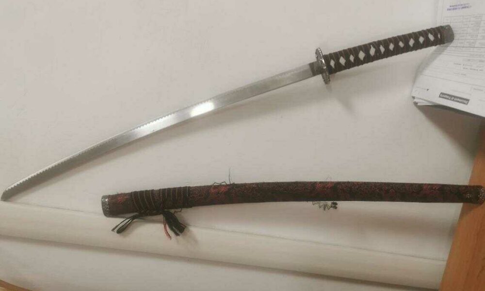 Sequestro di katana nel centro di Latina: un minorenne denunciato dalla Guardia di Finanza