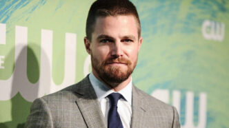 Stephen Amell Torna In Tv Con