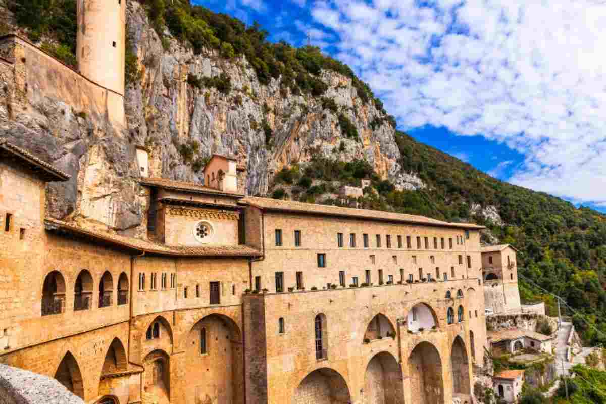 L’autunno è il periodo migliore per visitarli: sono i borghi ad alta quota più belli del Lazio