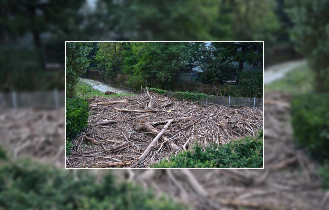 Emergenza maltempo in Emilia: il torrente Crostolo tracima in provincia di Reggio Emilia