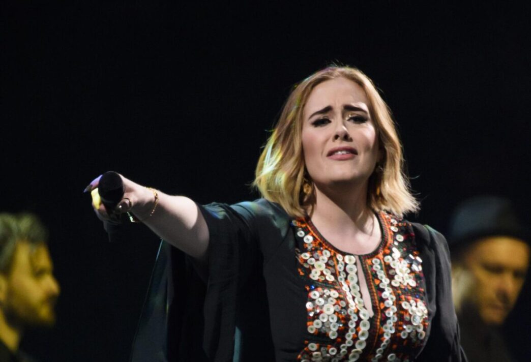 Adele Chiude La Sua Residency