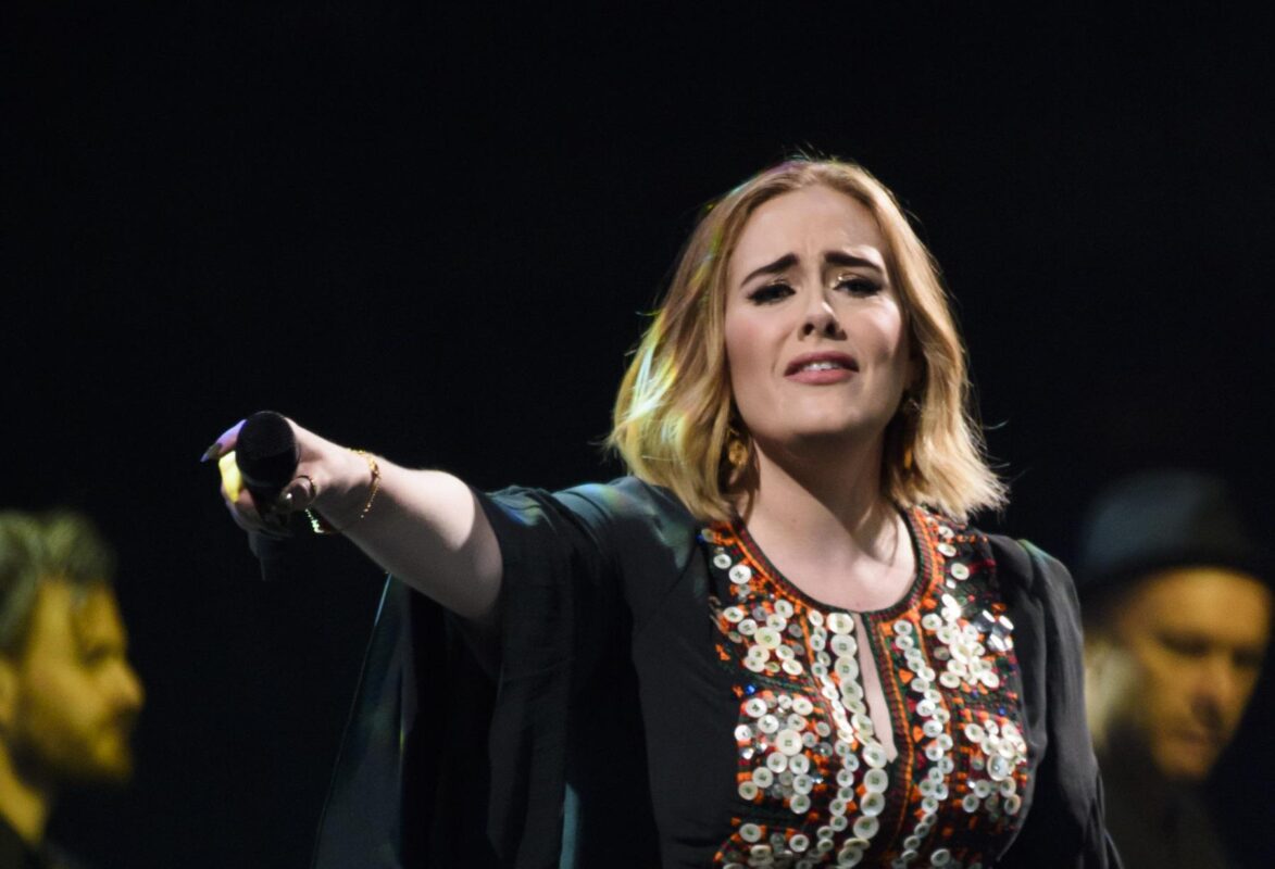 Adele chiude la sua residency a Las Vegas: un’ultima emozionante performance