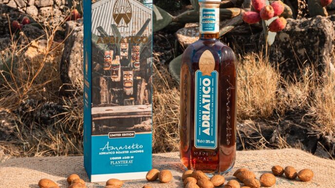 Adriatico lancia un amaretto i