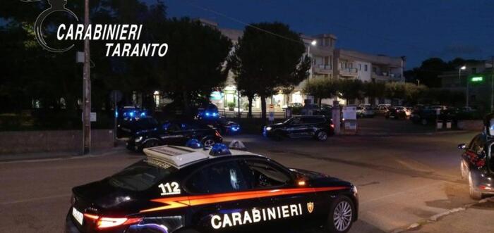 Allerta a Leporano: ritrovato il corpo senza vita di un’anziana in un’auto