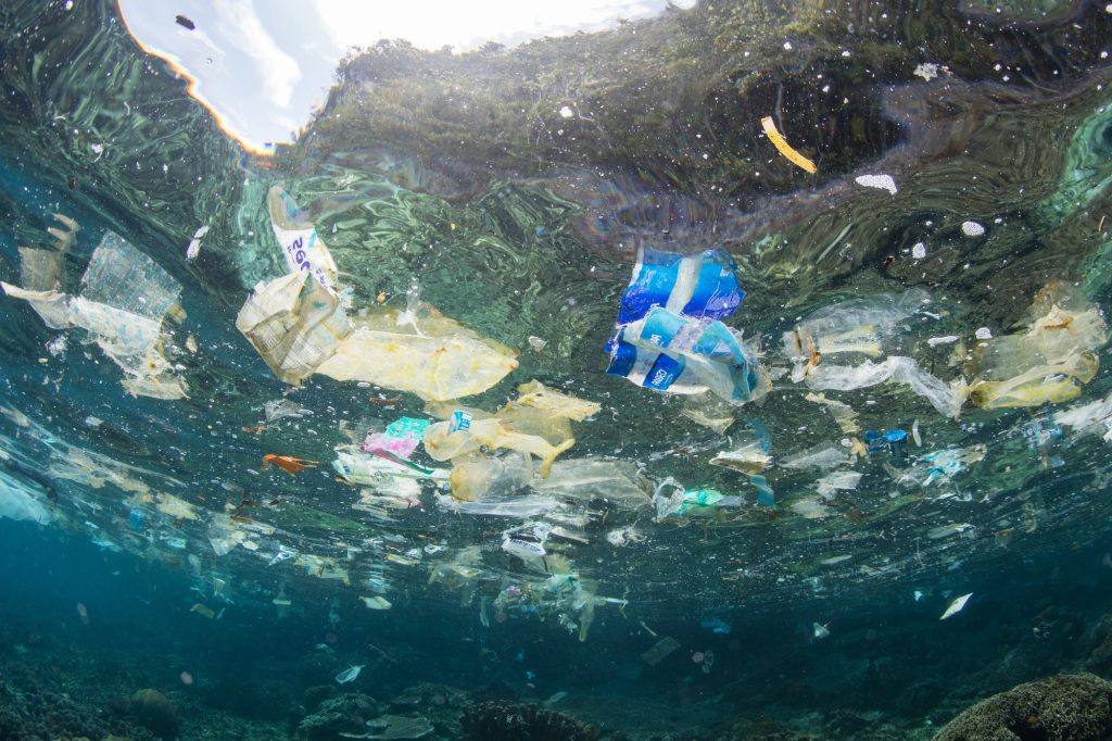 Aumento allarmante dei rifiuti di plastica nell’Oceano Pacifico: il nuovo studio di The Ocean Clean Up