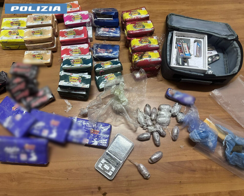 Blitz della Polizia di Stato a Roma: due arresti per traffico di droga e sequestro di oltre 6 chili di hashish