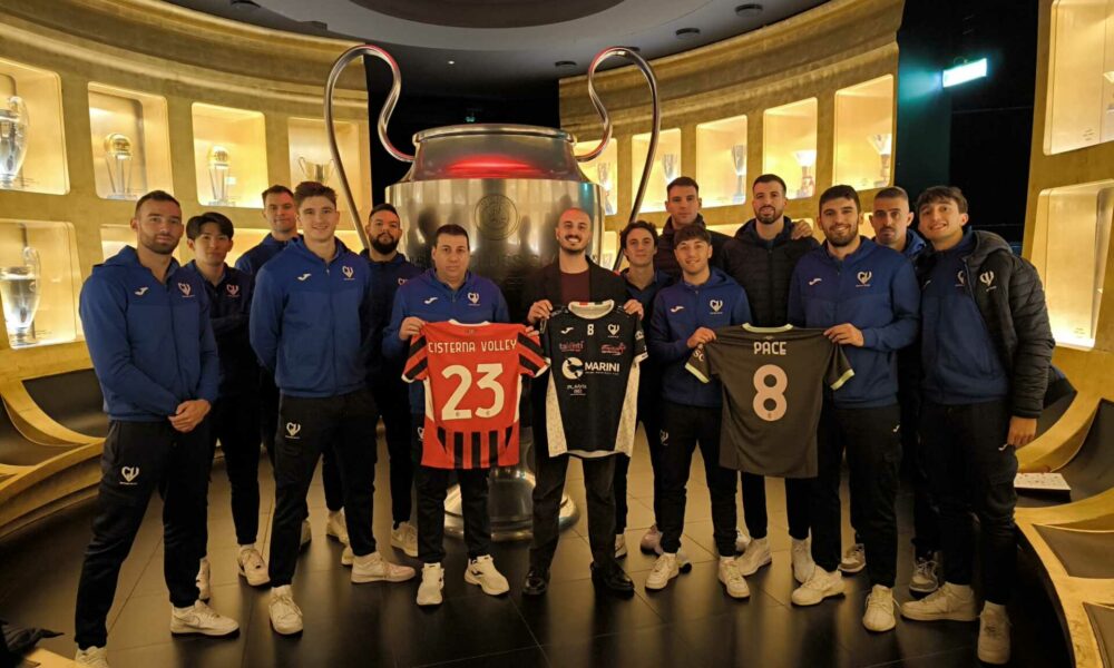 Cisterna Volley visita il museo dell’AC Milan: un viaggio nel calore della storia rossonera