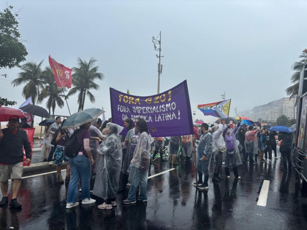 Corteo Di Copacabana3A Giovani