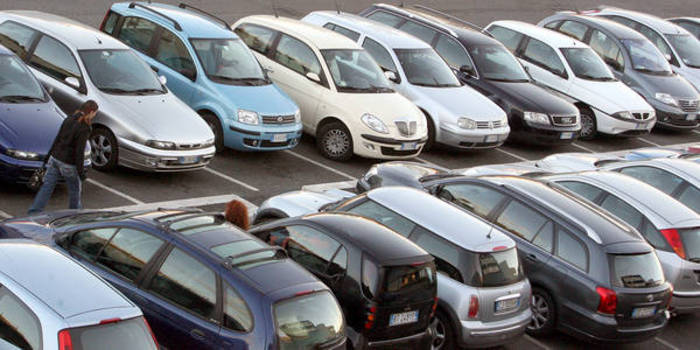 Cresce l’età media delle auto nelle Marche: analisi del parco circolante a settembre 2024