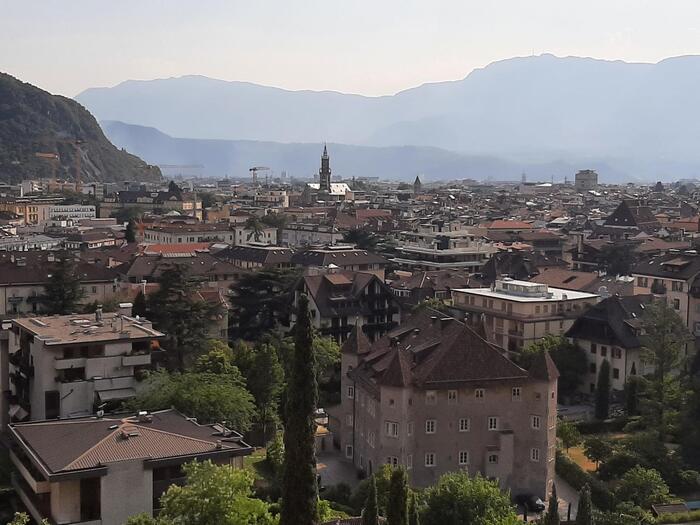 Crescita dei finanziamenti bancari a Bolzano: un’analisi dettagliata della situazione economica