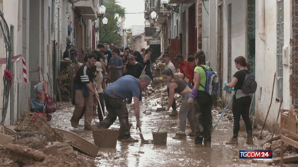 Emergenza inondazioni a Valencia: oltre 200 vittime e centinaia di dispersi