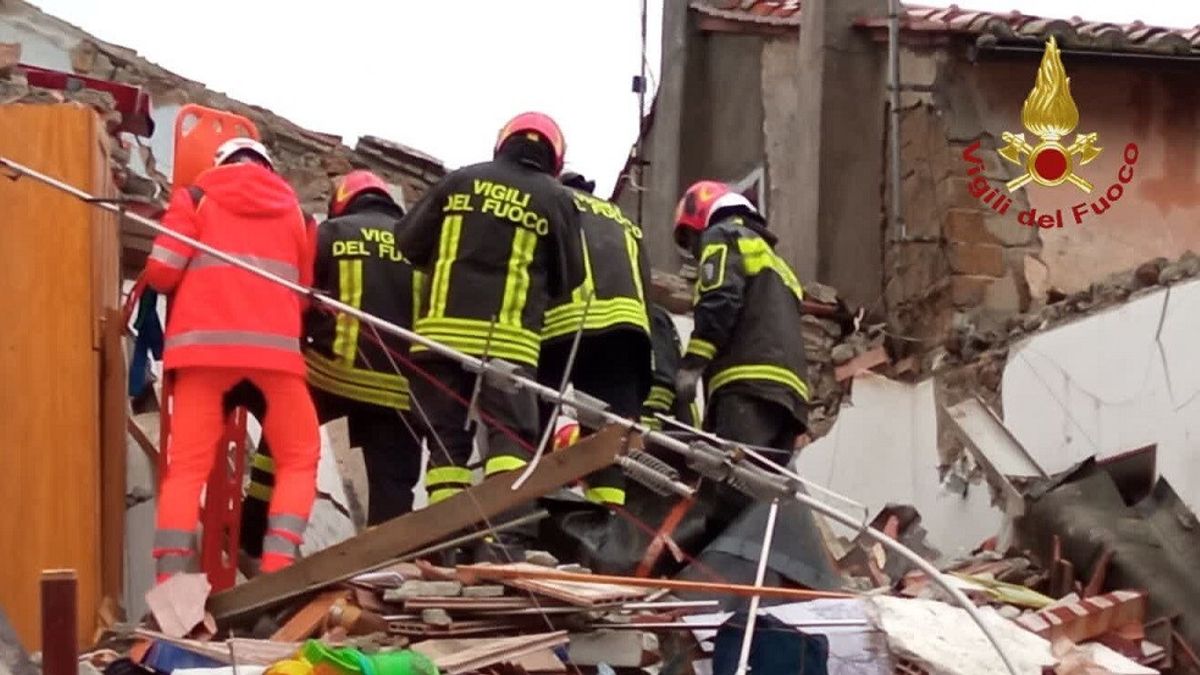 Ercolano, esplosione devastante in via Patacca: due morti e diversi dispersi