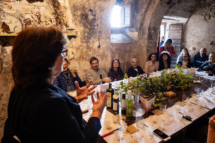 Frantoi aperti in Umbria: un successo senza precedenti per l’olio extravergine d’oliva