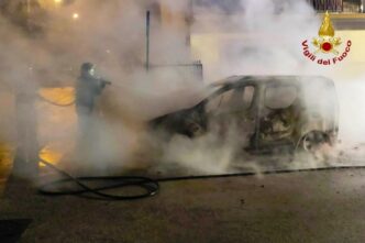 Fuoco In Un27Auto A Solofra3A In