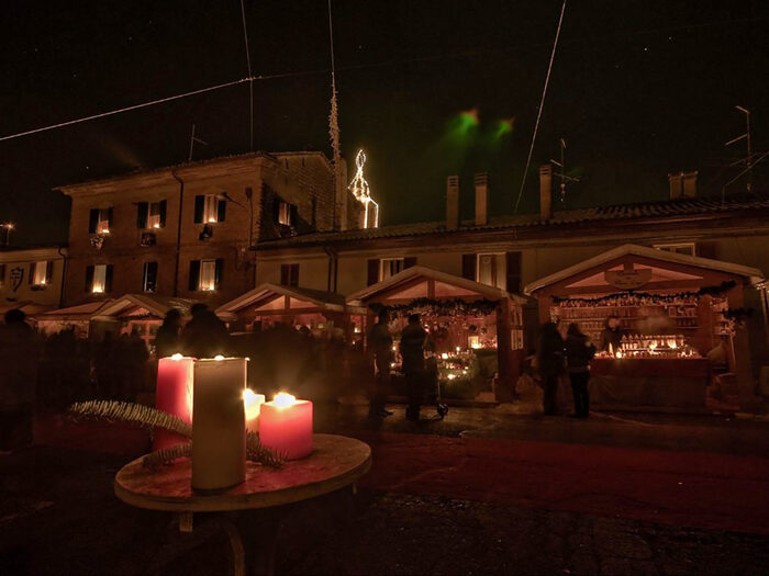 Grande afflusso di visitatori per il weekend inaugurale di Candele a Candelara