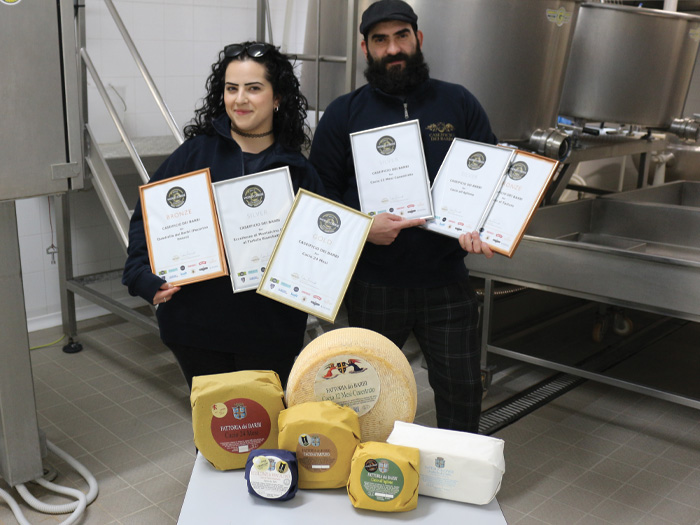 Il Caseificio dei Barbi conquista il World Cheese Awards 2024: sei medaglie dal Portogallo