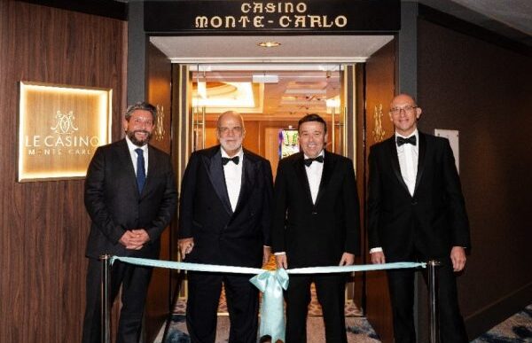 Il casinC3B2 di Monte Carlo sbarc