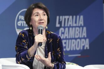 Il Governo Italiano Lancia Un27