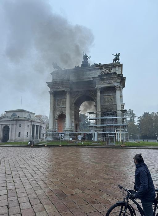 Incendio All27Arco Della Pace3A