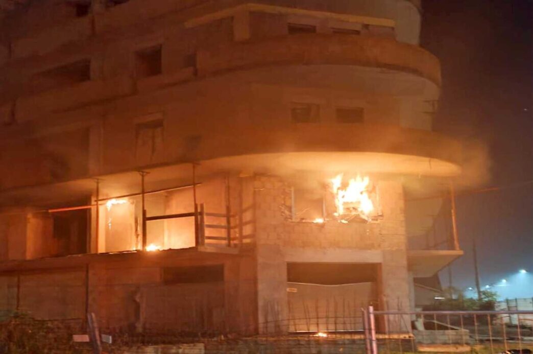 Incendio Devastante Ad Avezzan