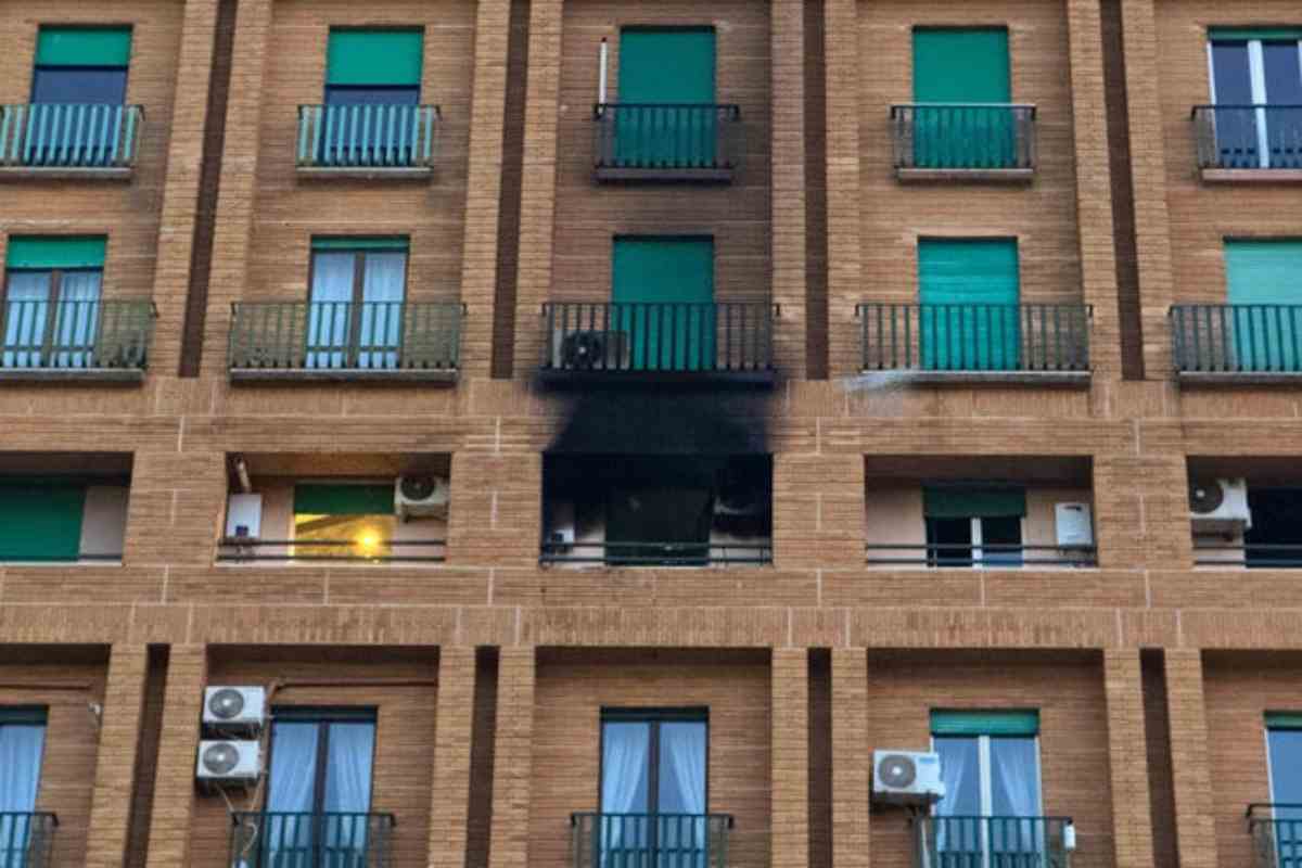 Incendio in un B&B a Napoli: tragica morte di una giovane donna di Lecce