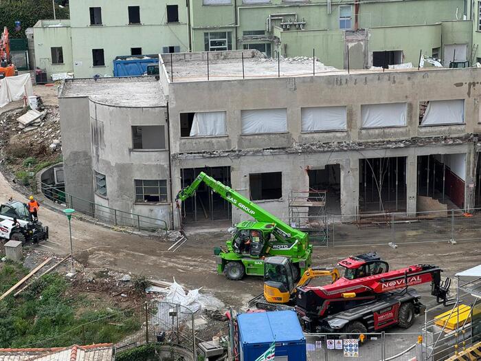 Inizio Dei Lavori Di Demolizio