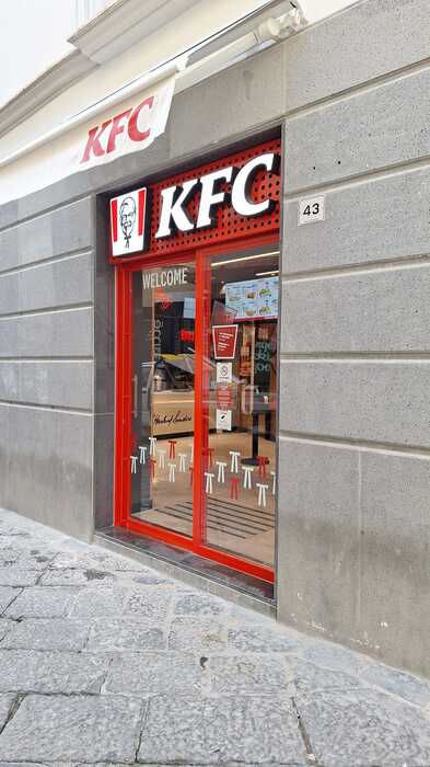 Kentucky Fried Chicken apre un nuovo ristorante a Caserta: un altro passo nella crescita in Campania