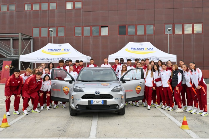 L’As Roma e Toyota insieme per la sicurezza stradale: prosegue la campagna “Tieni in gioco la vita”