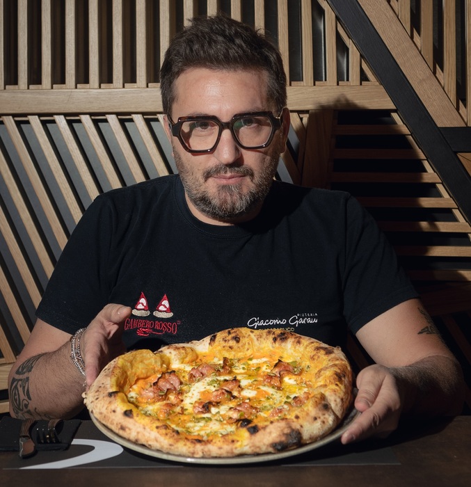 L’arte della pizza contemporanea: Giacomo Garau lancia “Olio&Basilico” a Vitulazio