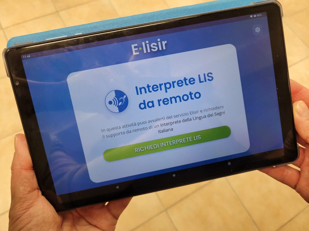 Ladispoli investe nell’inclusione: il progetto per persone sorde e l’uso dei tablet